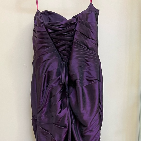 Gown - Picture 2 of 5